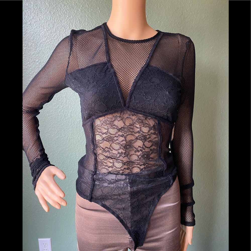 Nwt guess body suit